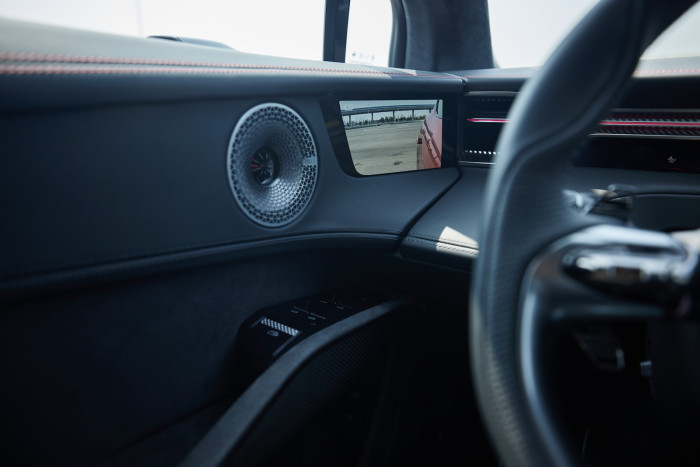 Blick in den Seitenspiegel (Bild: Lotus)